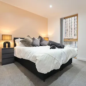 Stylish Modern In Apartment Sheffield