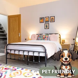 Haven - Stylish, Cosy, Canal Side, Pet Friendly Holiday home Hebden Bridge